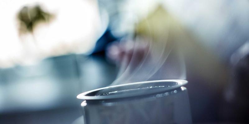 构建数字基石：高可靠性电气解决方案在数据中心供电系统的关键设计